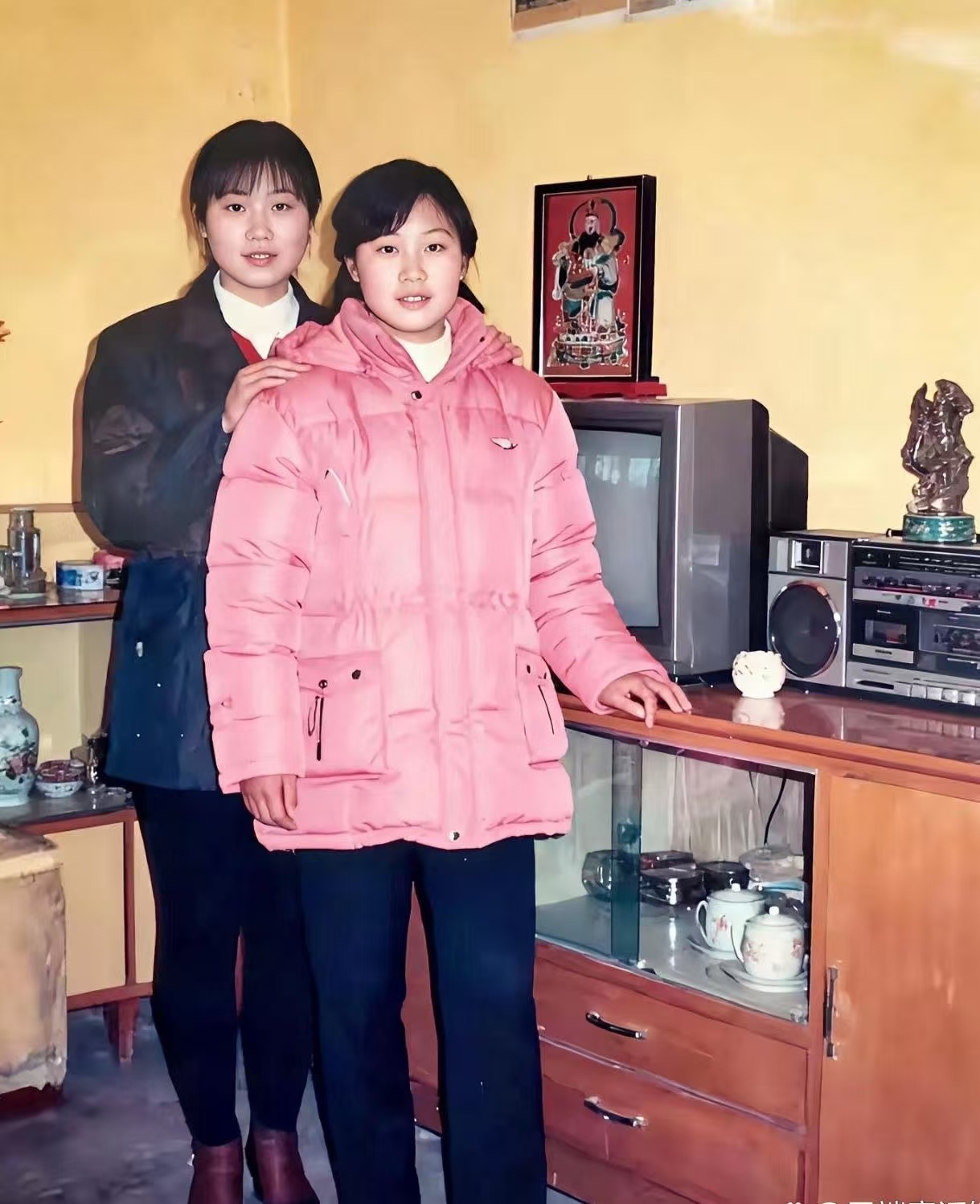 为什么80年代的美女就是好看现在的都是清一色的一个脸型。 