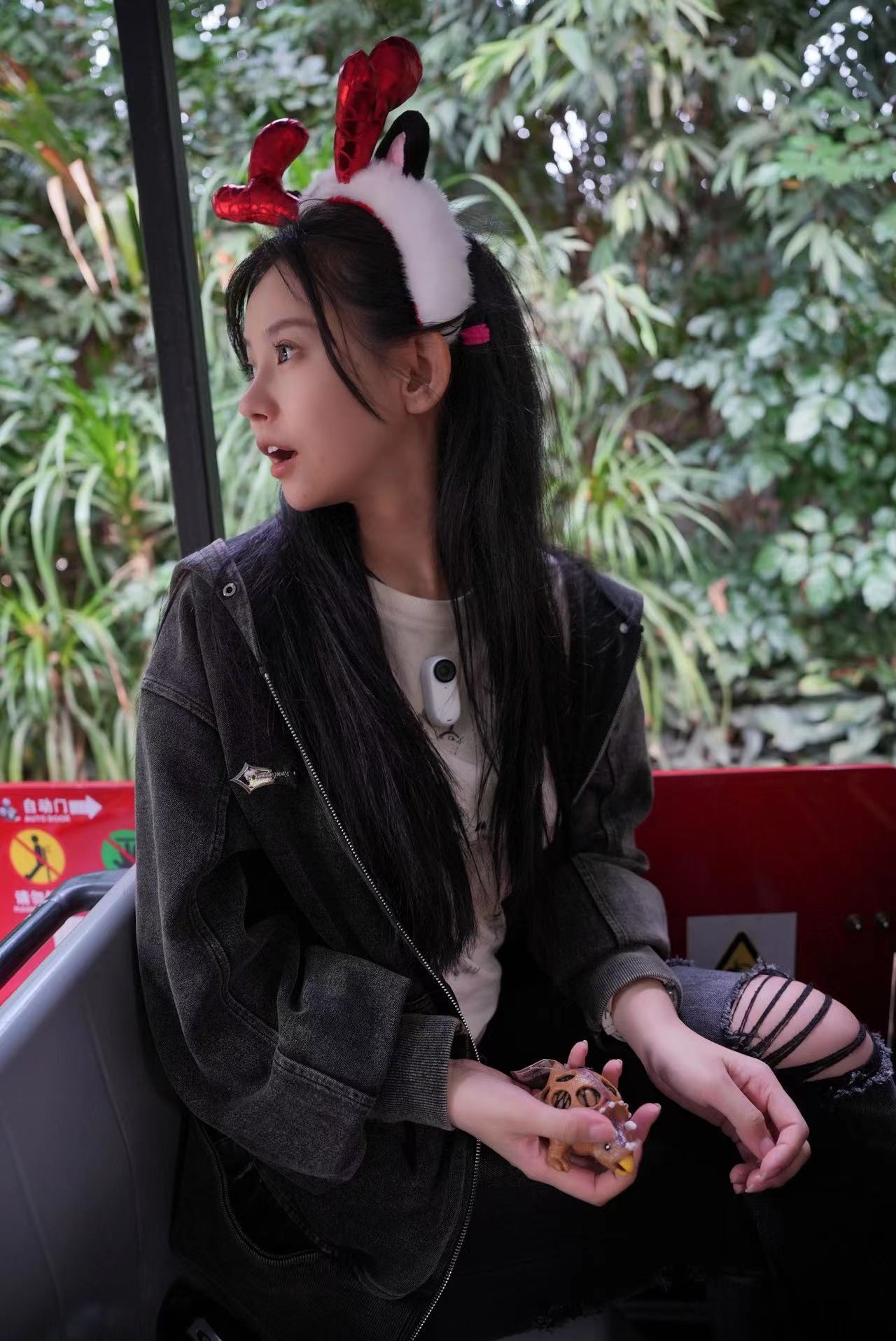 评评理，这是小鹿还是龙的头饰，明明是小鹿对吧？ ​​​