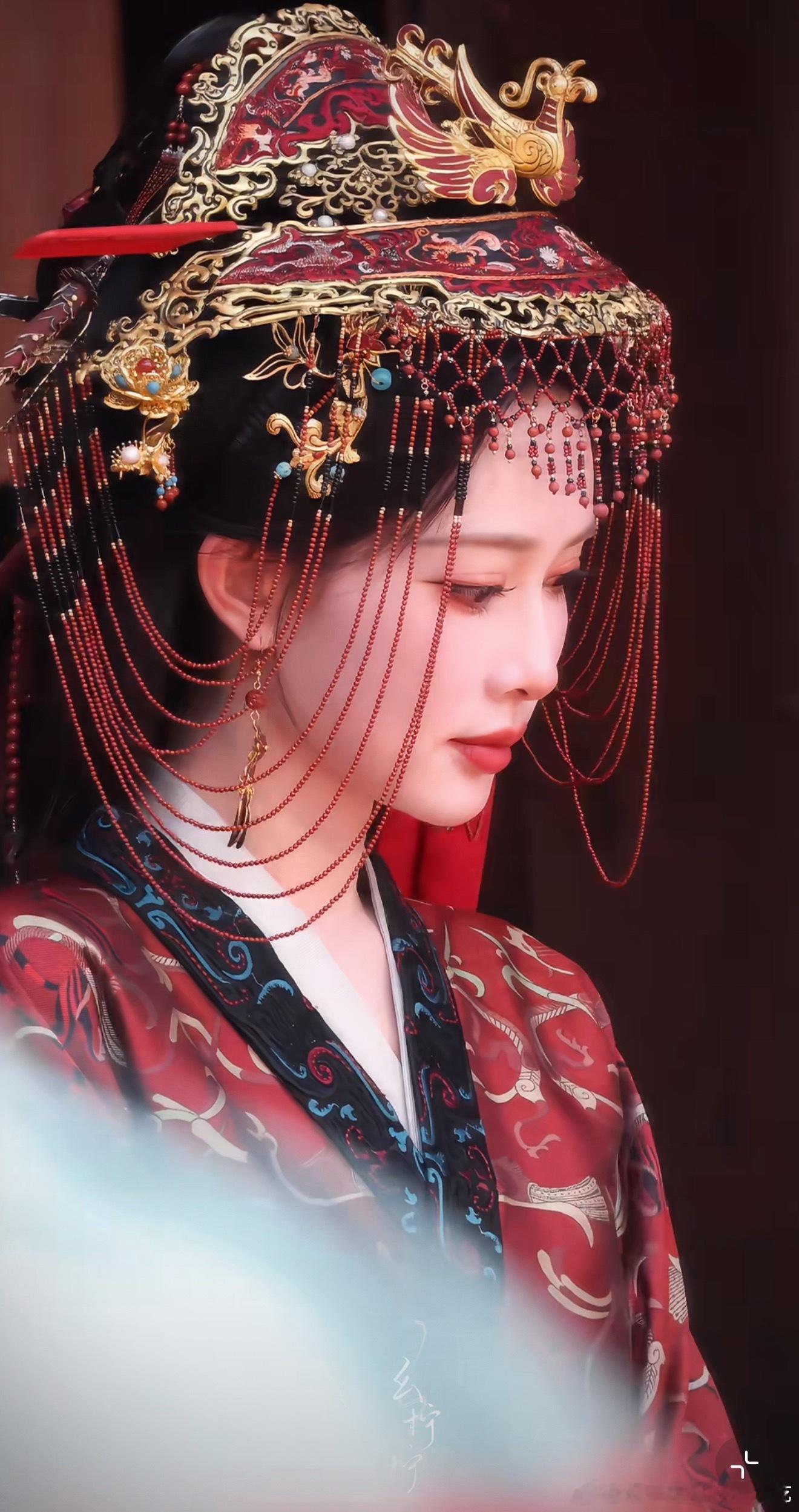 孟子义《将门独后》沈妙大婚剧透，绝对的美貌面前，华丽的配饰也压不住明艳动人的脸 