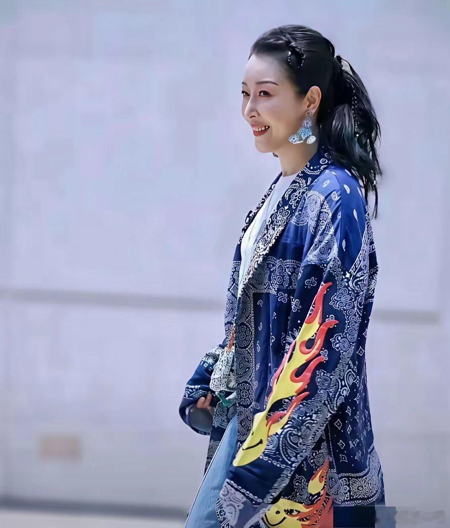 孙悦已经54岁了 这状态！[赞] ​​​