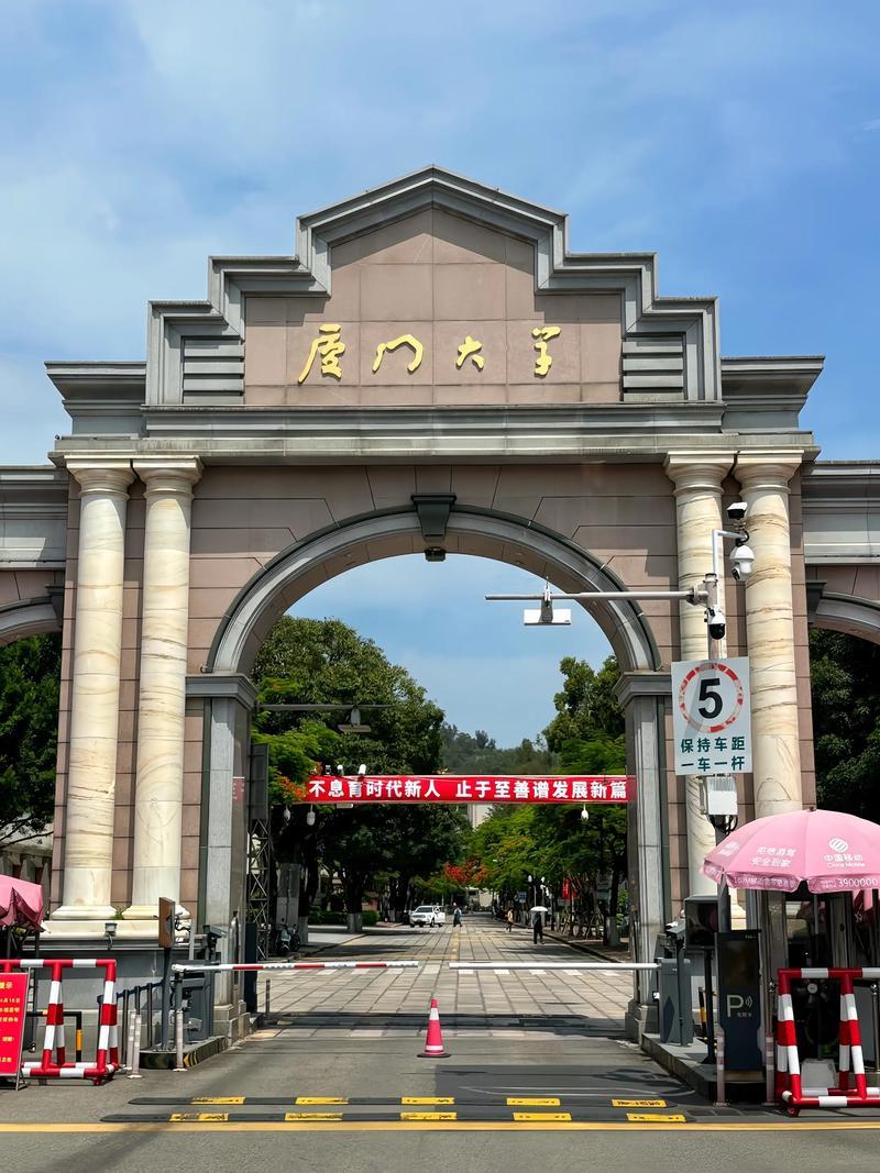 吹捧印度、刻意抹黑祖国，厦大高材生郑墨沫第五次入境被拒，困居美国郊区，纯属自作自