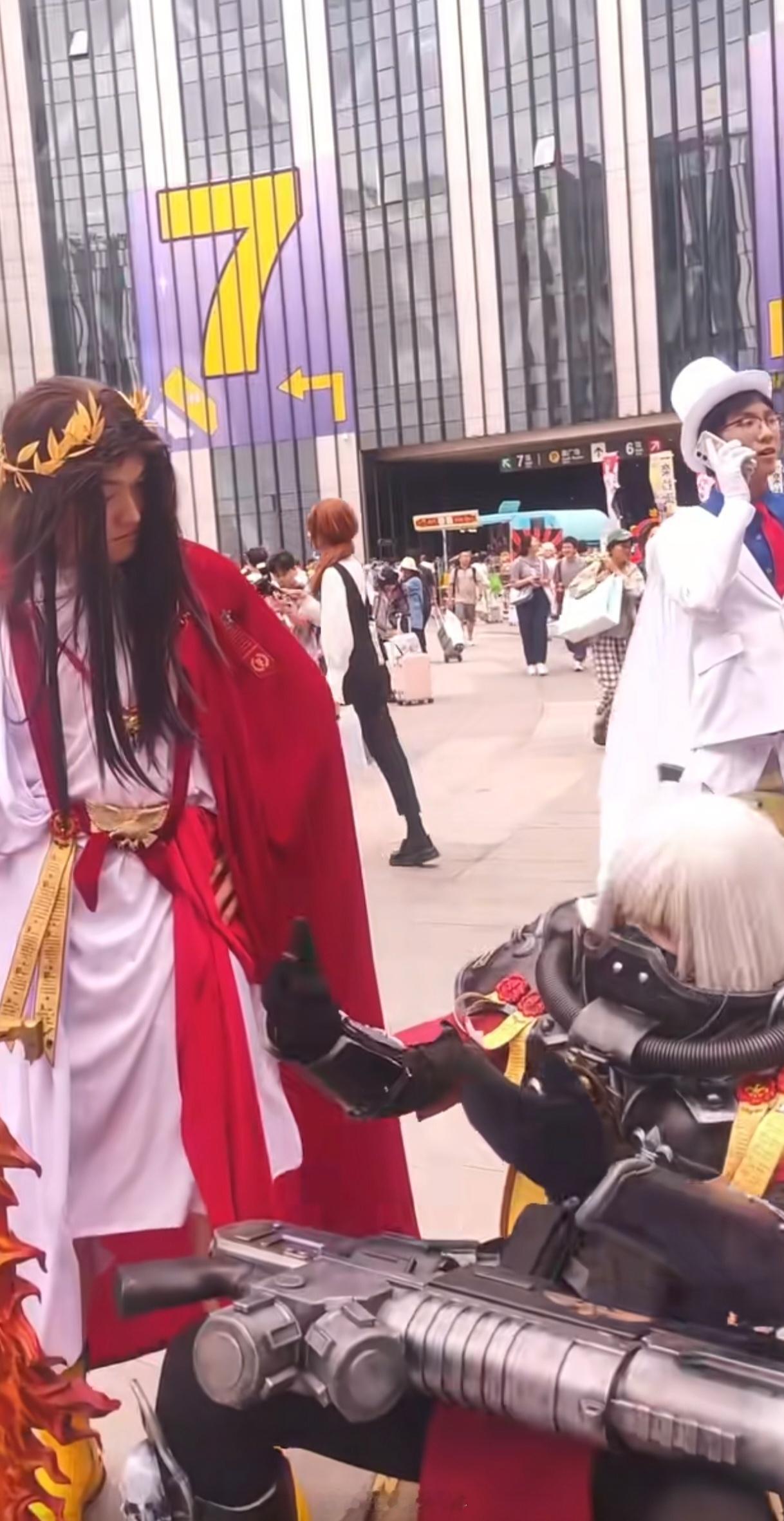 “黄金马桶，你不坐，我坐！”