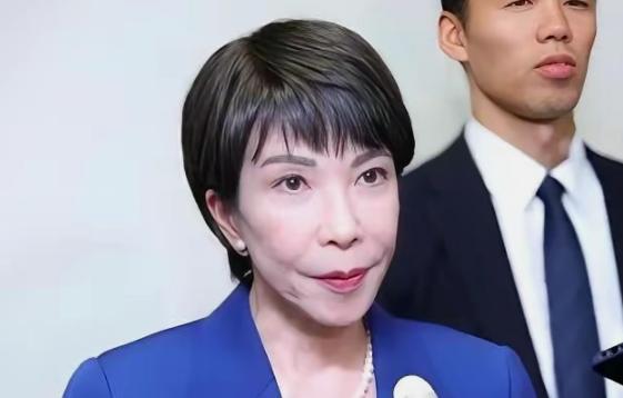 日本万万没想到，高市的愚蠢居然帮中国解决了两大问题。

日本最近干了两件蠢事，结