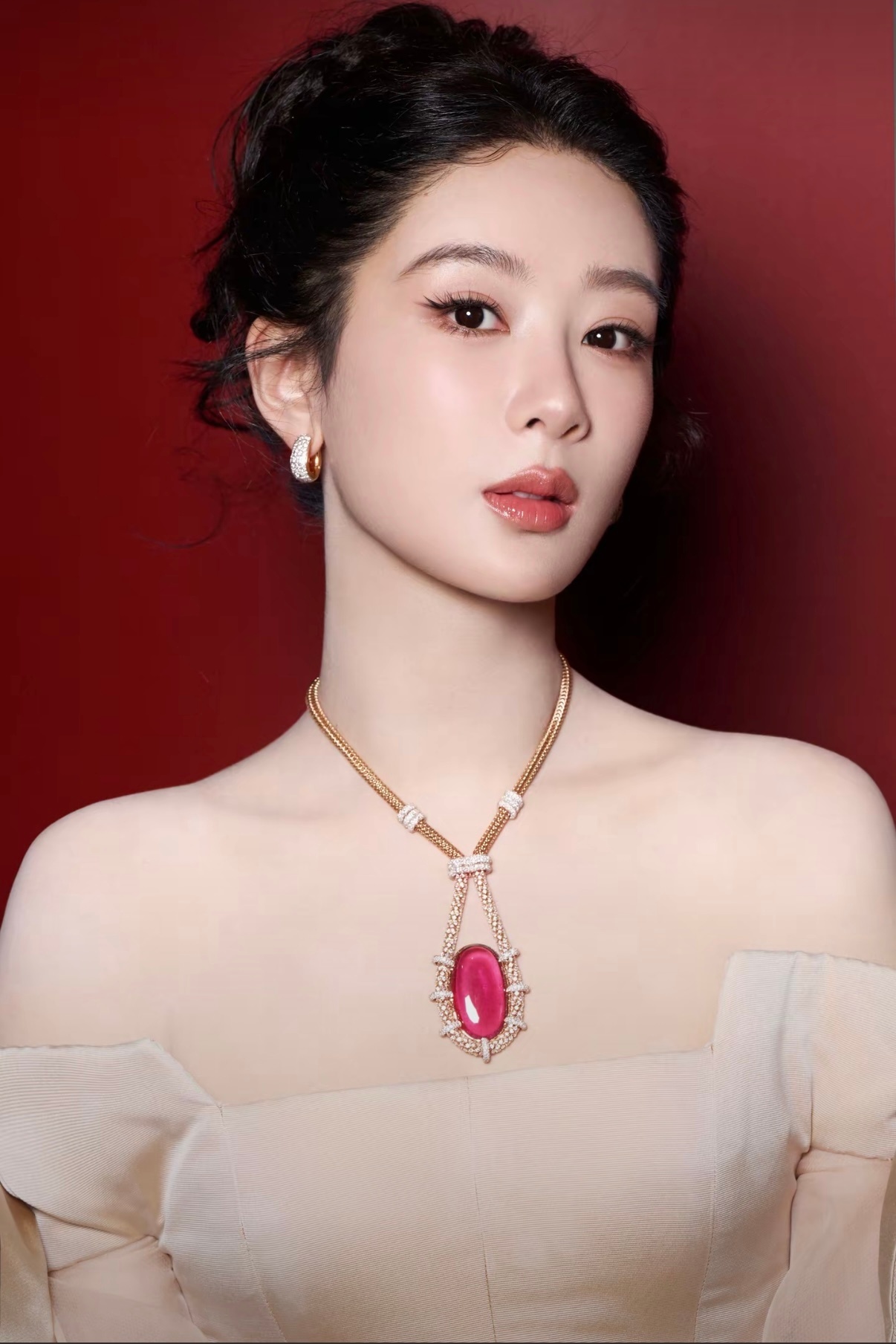 杨紫  这个头像才对杨紫好美