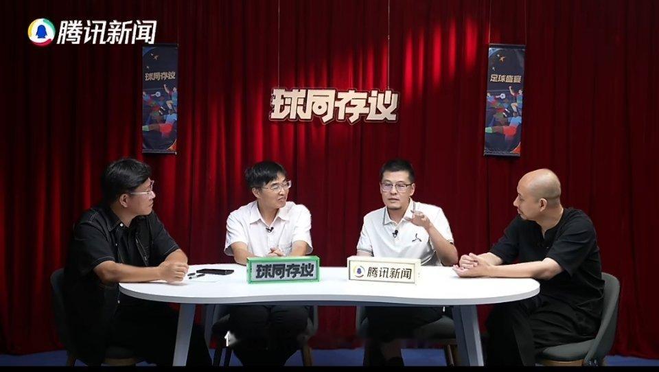 杨毅震惊FIBA干的事FIFA也干了杨毅那句吐槽太真实咯，原以为FIBA独一份离
