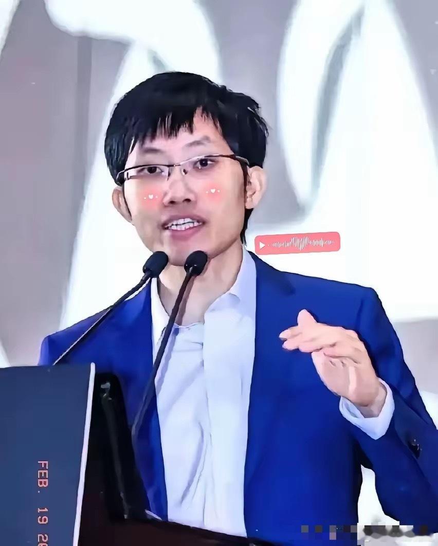 一觉醒来，中国和全世界都沉默了，万万没想到，梁文锋又一次刷新了世界记录。【踏平坎