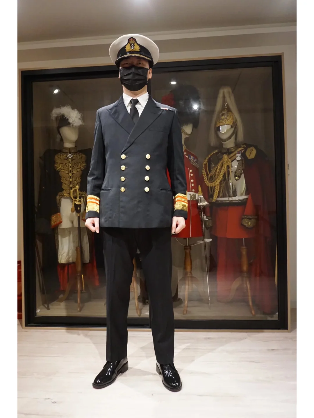 英国皇家海军（Royal Navy）军医中将常服