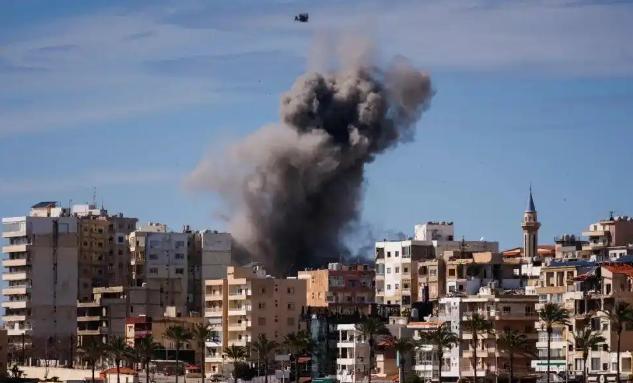 以囯防部和情报中心被炸！美军宣布航母战斗群投入战斗

3月26日，战斗已经进入第