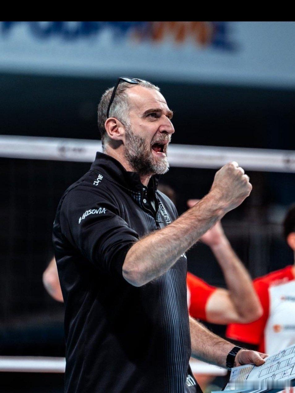 意大利主帅马西莫·博蒂接受波超门户网站采访时谈到：我们认真对待每一场失利，但我不