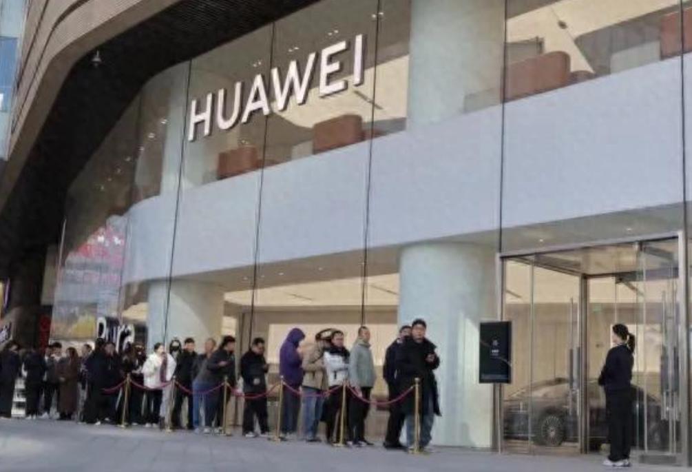 根本抢不到！华为Mate 80系列再现“一机难求”！
11月28日首销当天，线上