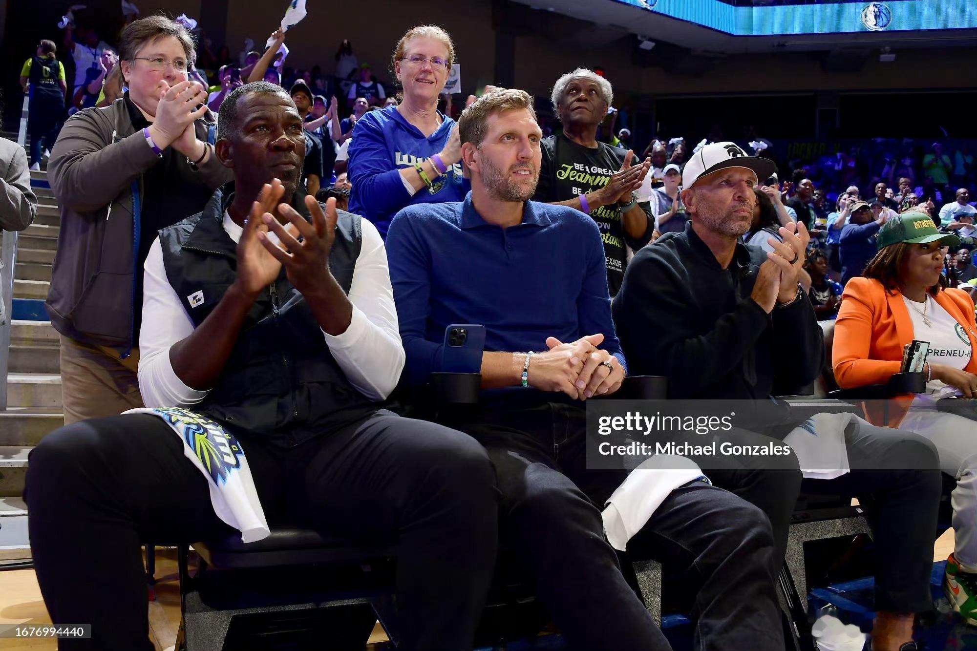 MFFL 来自Shams的消息。杜蒙特信任芬利￼、里卡迪、主教练基德以及小股东库