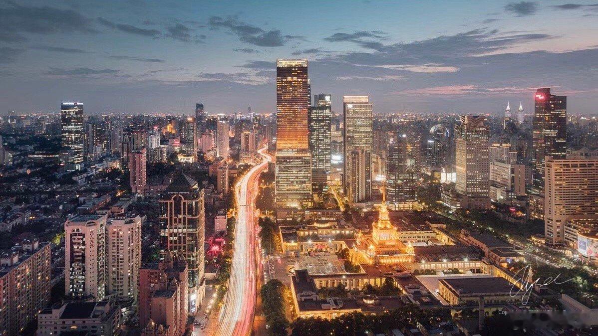 上海人的八种品格听闻一个老邻居离世，有点恍然。他是典型的上海人，我从他的身上，获