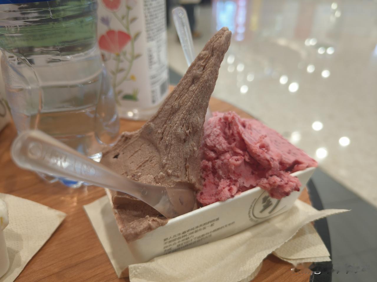 回家看到粉粉们的评论，关于肾结石，有一个普遍的观点是错误的，就是大量运动，让石头
