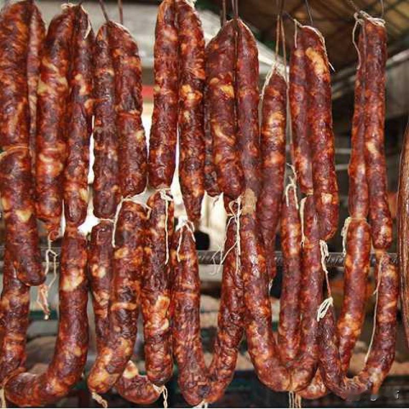 来到杭州，也想入乡随俗一下。
再有一个多月就春节了，各家的阳台上已经开始丰盛起来