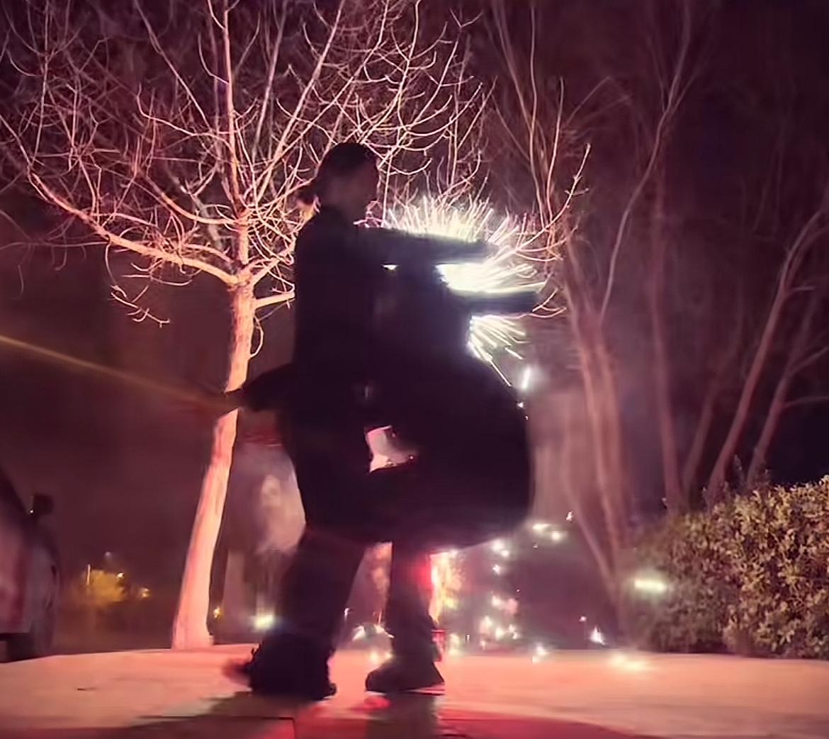 陈亚男果然找到了一个好老公。
作为大衣哥的前儿媳，陈亚男自从离婚之后，就遭到了全