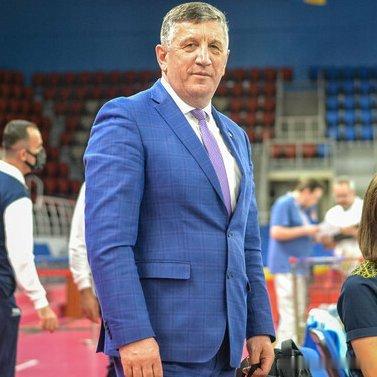 🎙️ 乌克兰排球联合会主席米哈伊洛·梅尔尼克，关于恢复俄罗斯和白俄罗斯青年队参