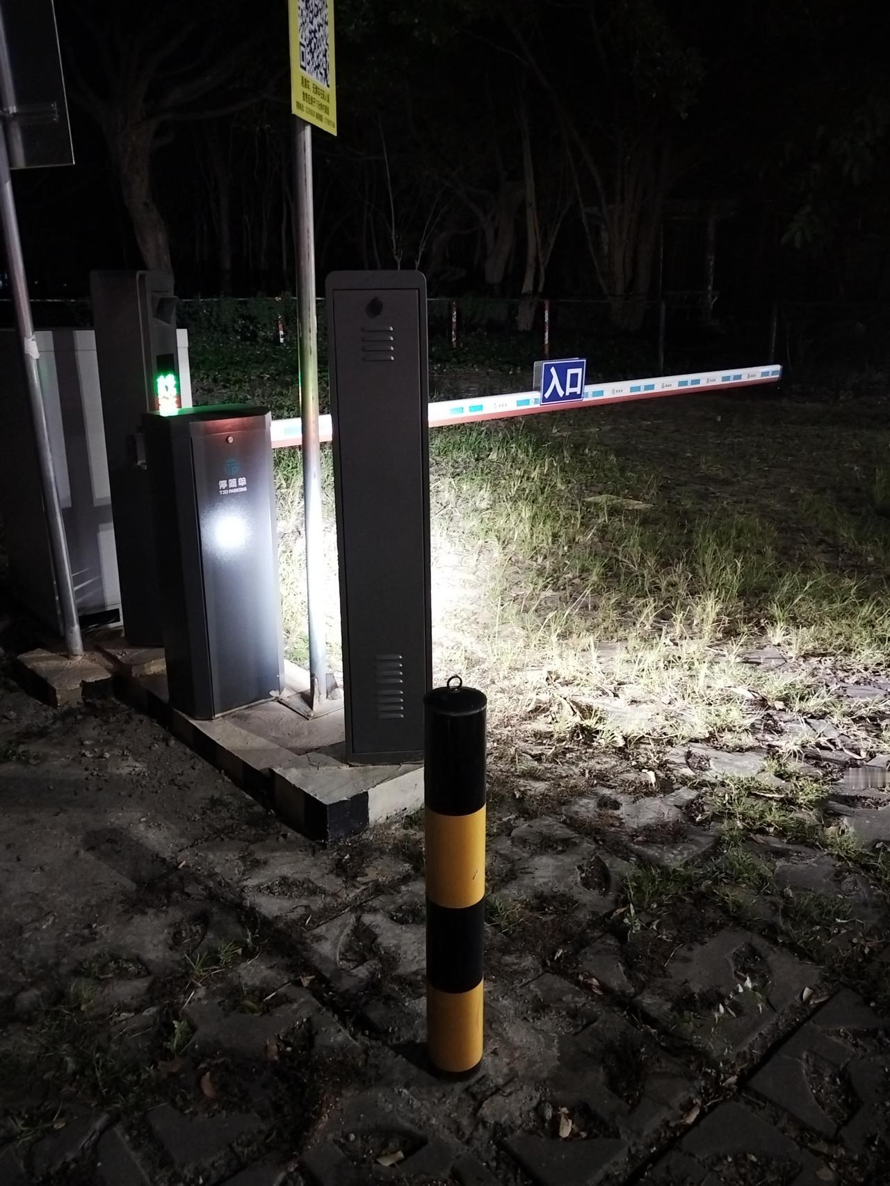 真的，这”损己不利人“的操作每次经过看着都想发笑！
这狗不过来拉屎的地方，
以前