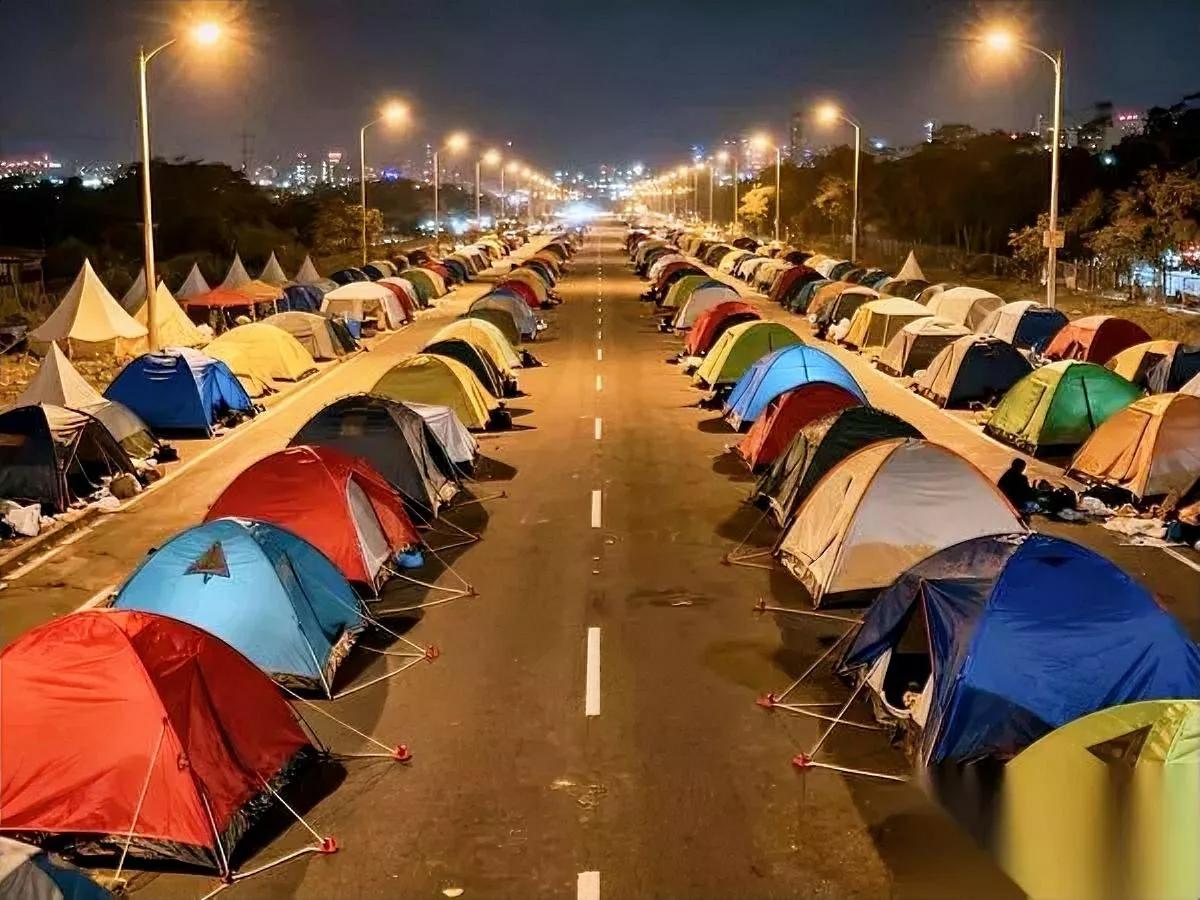 住帐篷=穷？

我差点信了。

直到昨晚洗澡间里老公一句“人家买的是自由”，我脸