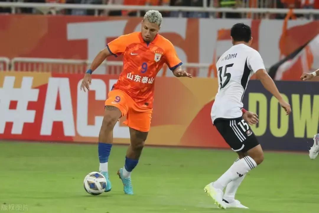 山东泰山队0：3输给了横滨水手，这也太丢人了吧。


要不是进了三球后横滨水手收