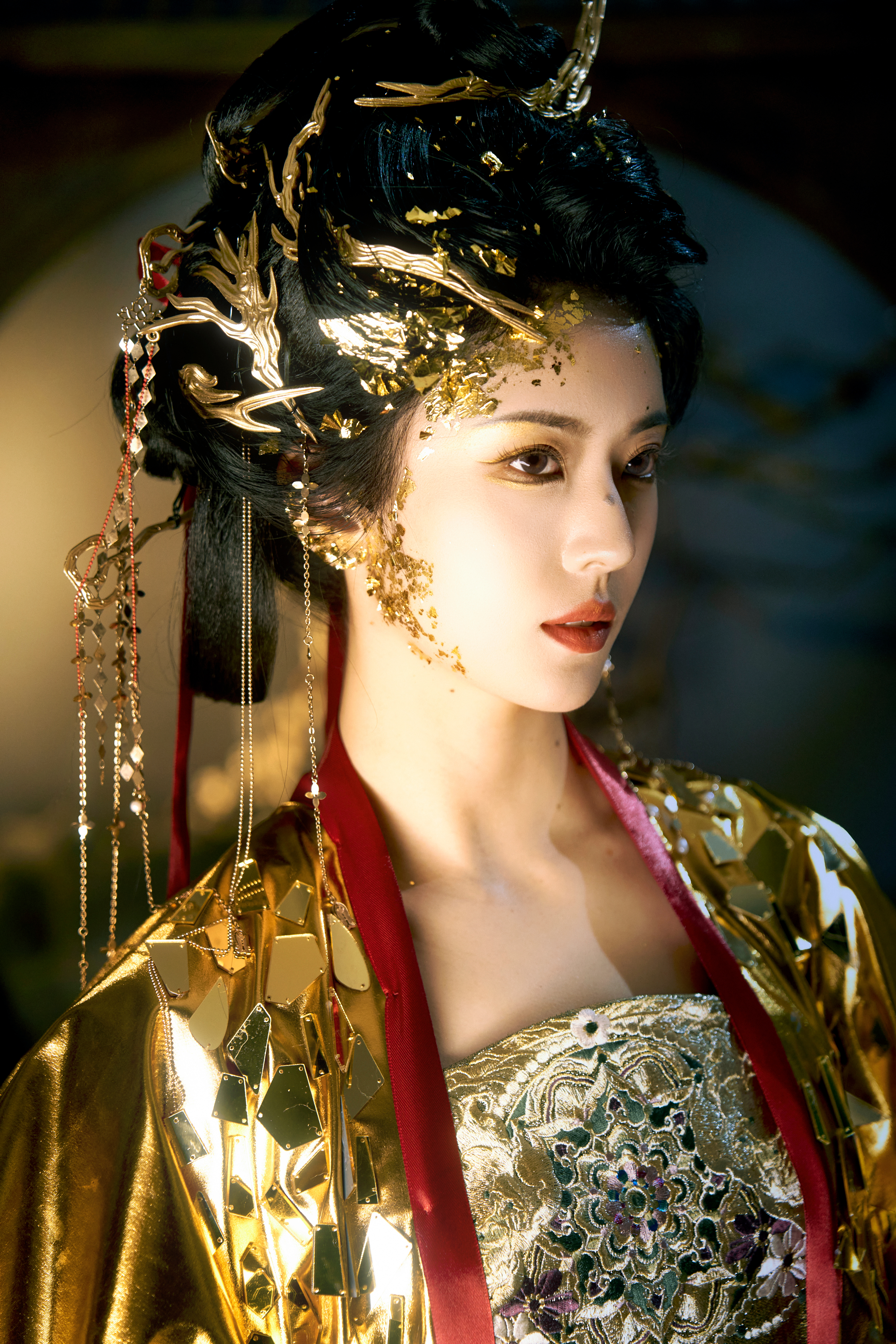 镜妖🪞“我与你的新娘，谁美？” ​​​