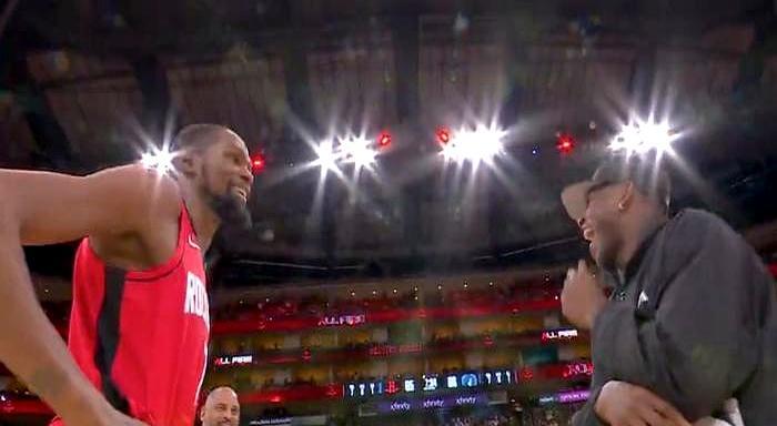 脚趾发炎坐板凳，KD一句话逗笑华子
 
火箭110-105森林狼，KD轰39分，