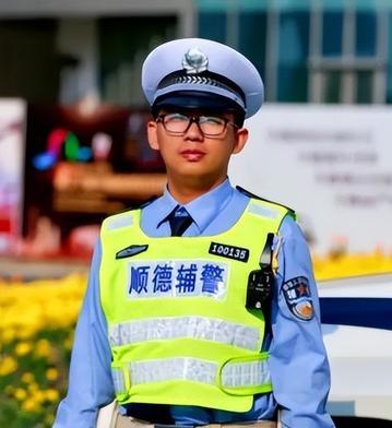 “考公年龄放宽，无数辅警彻夜失眠”！

2026年度中央机关及其直属机构考试录用