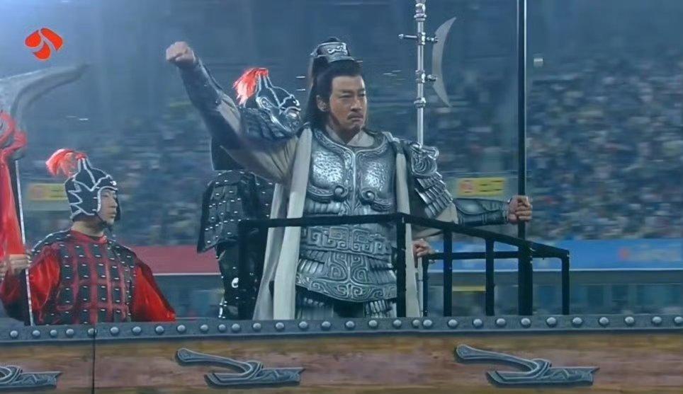 何润东狂接商务宿迁那个是最绝的，把原来的铠甲都做出来了 