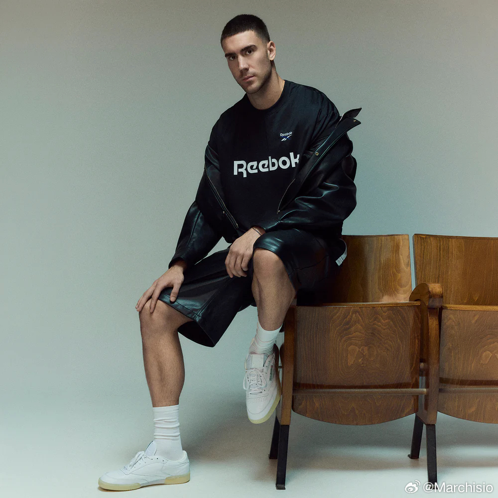 官宣：锐步正式签约塞尔维亚锋霸弗拉霍维奇！弗拉霍维奇：“我很荣幸能加入锐步，见证