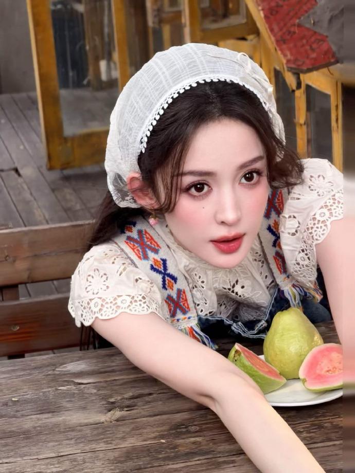 真的是把夏天的氛围感拉满了！！！好养眼啊！！！[偷笑]