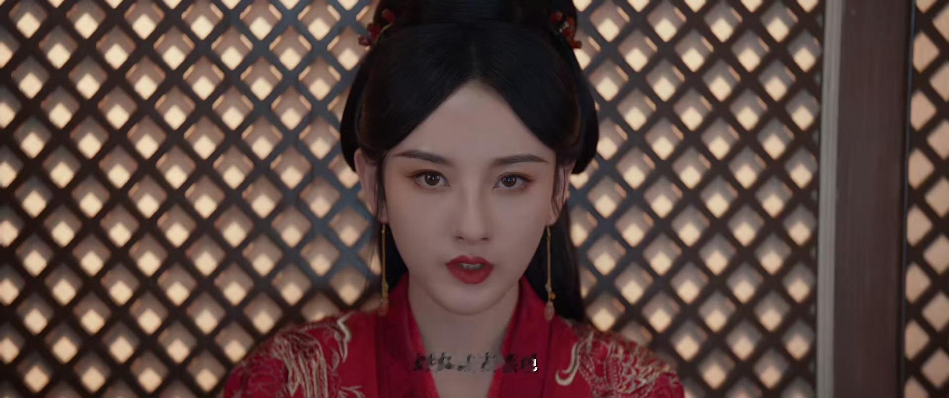 宋祖儿真的有点大小眼[笑cry]不太适合这种怼脸 ​​​