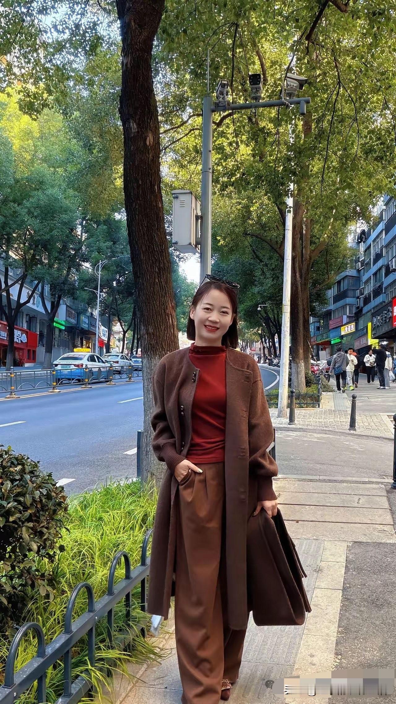 以下10件事情
只要你中了5样
那你肯定就是老了

一，看过黑白电视
二，交过公