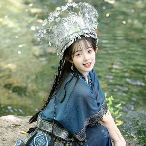 莫与我言
