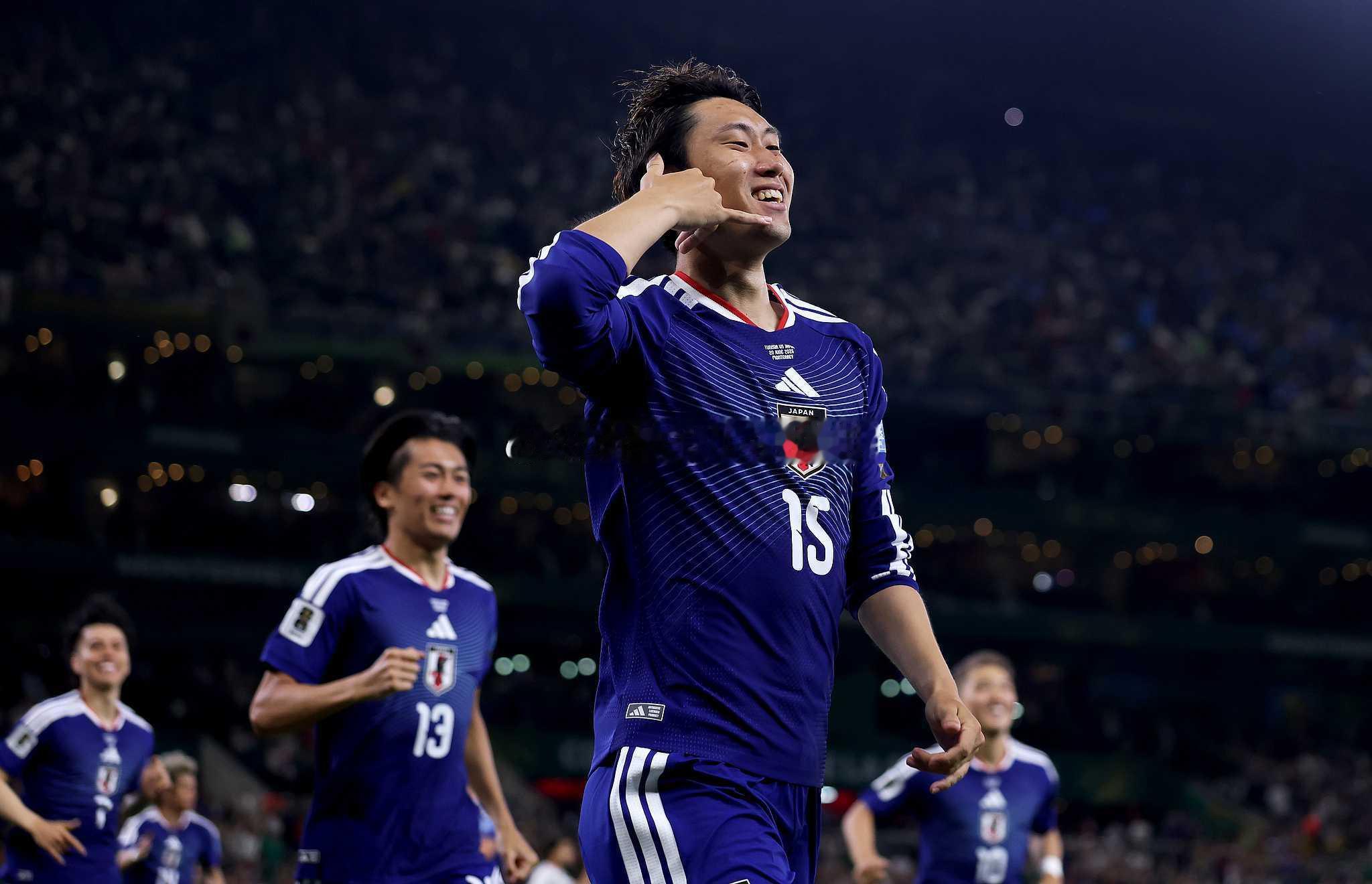 世界杯第1000场-日本4-0送突尼斯出局 上田绮世2射1传日本4比0突尼斯 北