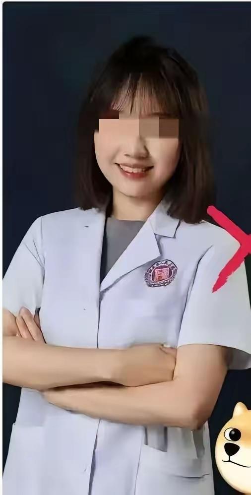 谁能想到？

湘雅博士+主任医师的曾医生，免费救过500位老人、让无数人重见光明