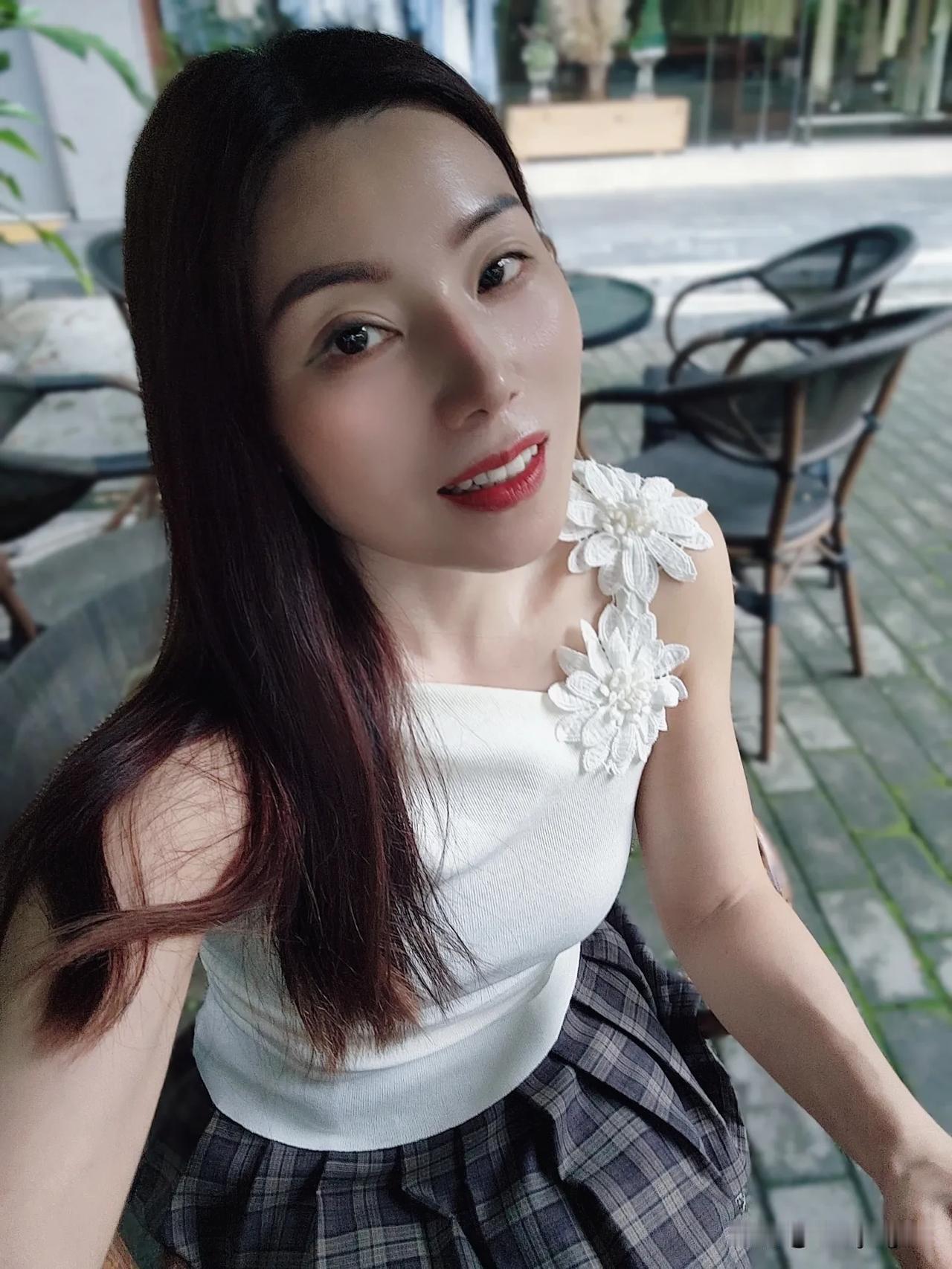 ‌不困于情不惑于心‌，把日子过成自己喜欢的风景，自成光芒 。温柔ins风 记录自