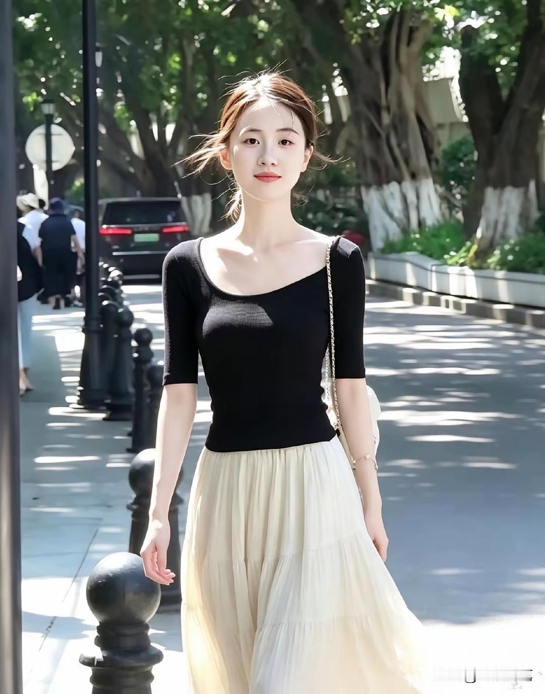 这姑娘穿着好清新哦！