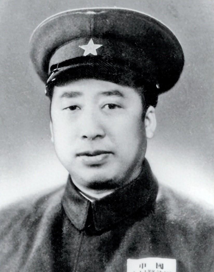 1952年滕代远查出卫生局副局长自制吗啡并贪污4亿元，最终采取了怎样的处理方式？