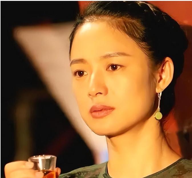 娱乐圈里的那些事儿，真是让人说也说不完。姜文和周韵这对相差15岁的才子佳人，他们