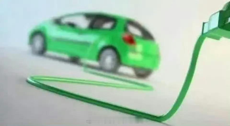 8年是二手新能源车流通斩杀线我发现，电车的车主，更担心的还是车辆电池的问题。所以