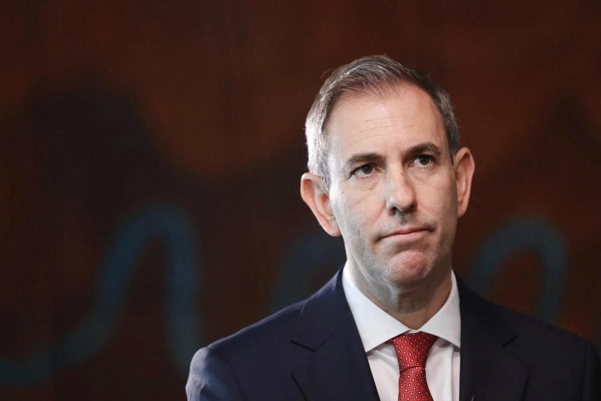 随着美俄元首相继访华，全球外交格局的重心愈发向亚洲汇聚，这不仅象征着多极化趋势的