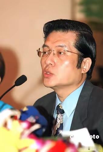 国民党副主席一句话炸翻绿营：我们是道道地地的台湾人，也是堂堂正正的中国人！话说得