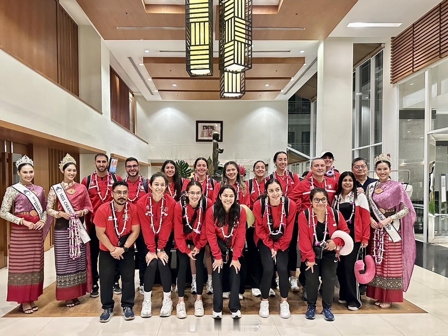 2025女排世锦赛 当地时间8月15日，墨西哥女排抵达泰国北部旅游名城清迈。墨西
