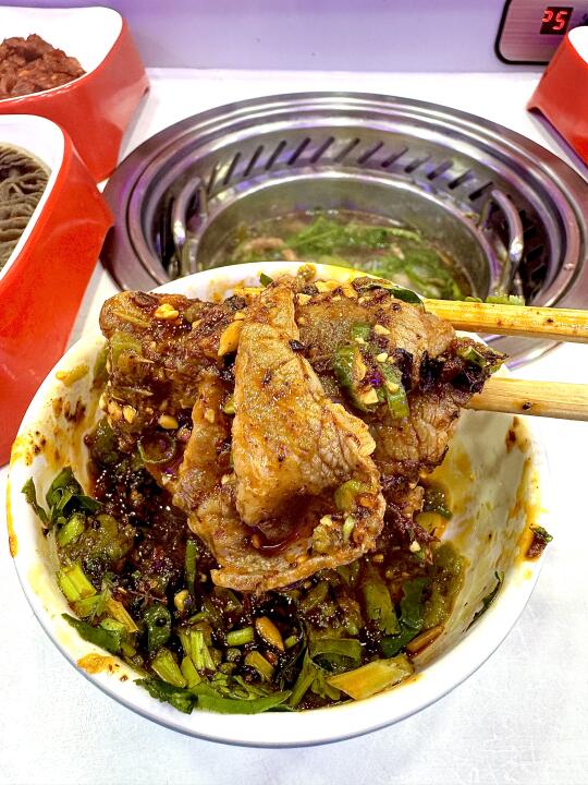 自助旋转小火锅！一个人食也不错！！