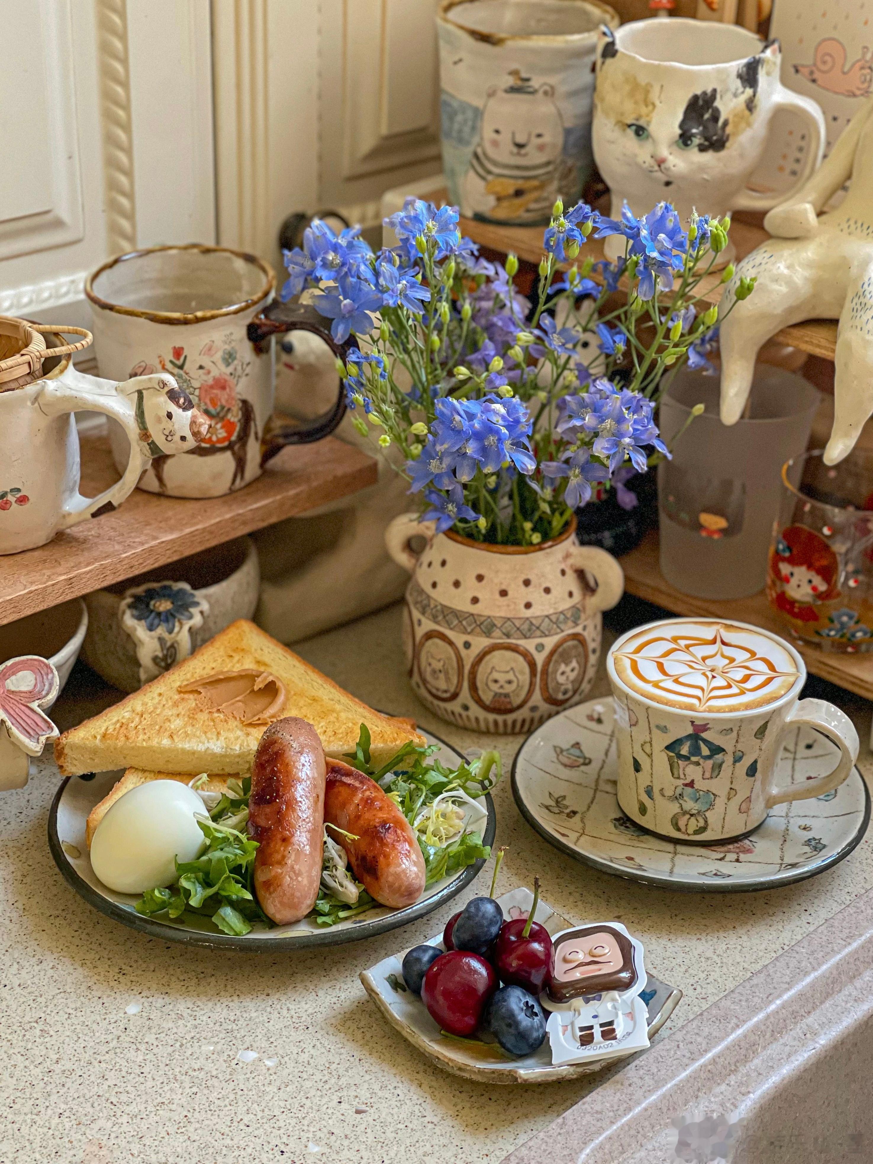 明天就放假喽，今天养精蓄锐，开始全天带娃模式，早餐准备的有点多！[哈哈]昨天放学