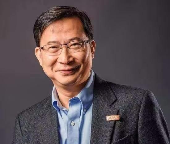 “我宣布，永久退出中国院士竞选！”2011年，当主动撤销美国绿卡的饶毅回到中国竞