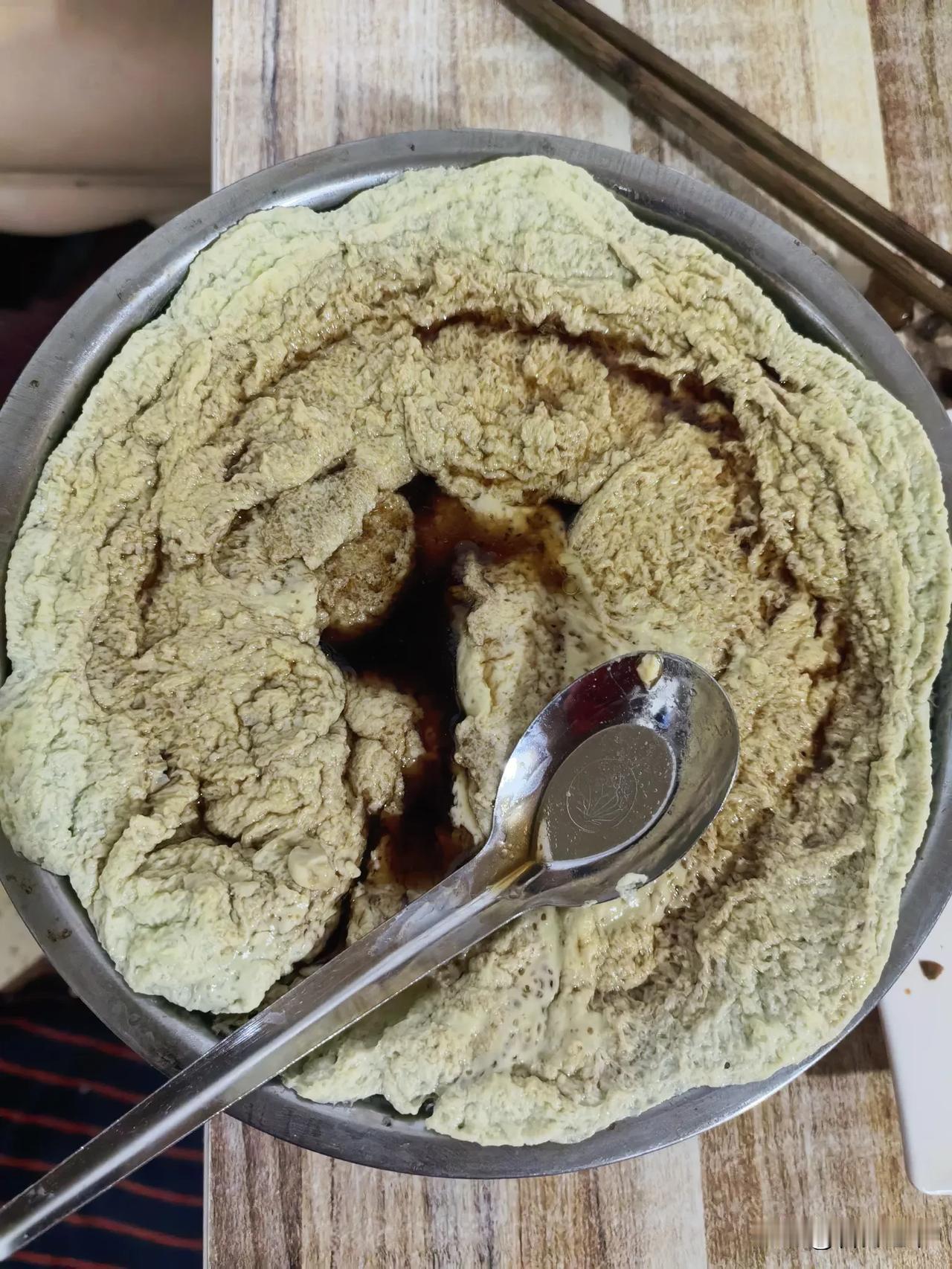 你看子静饭店的水蒸蛋
子静姓安，是圣许村口开饭店的男子，子静嫂是西长寿娘家，一说