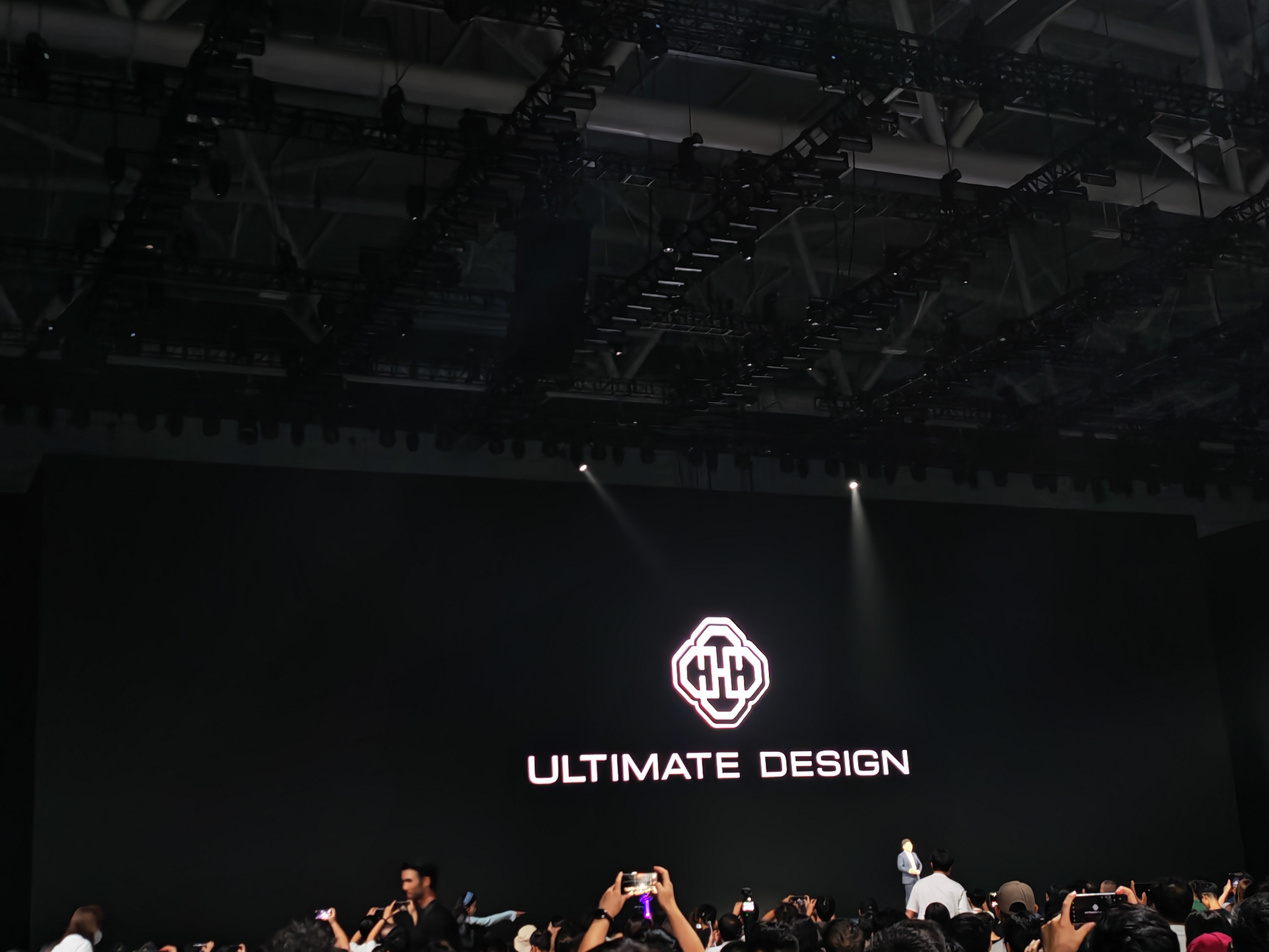 华为Mate XTs 非凡大师来了！发布会开场，华为首次官宣非凡大师品牌LOGO