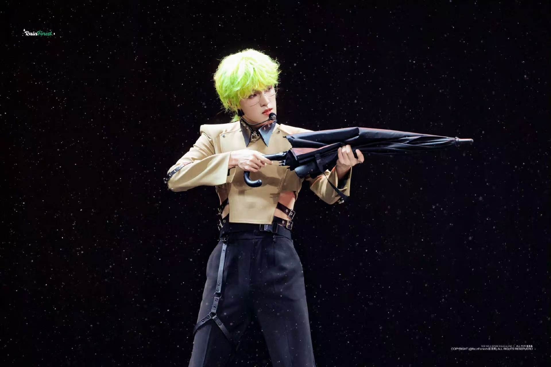 张泽禹生日无预热 沉默不代表默许，低调不代表可以被随意对待。粉丝要求公司履行基本