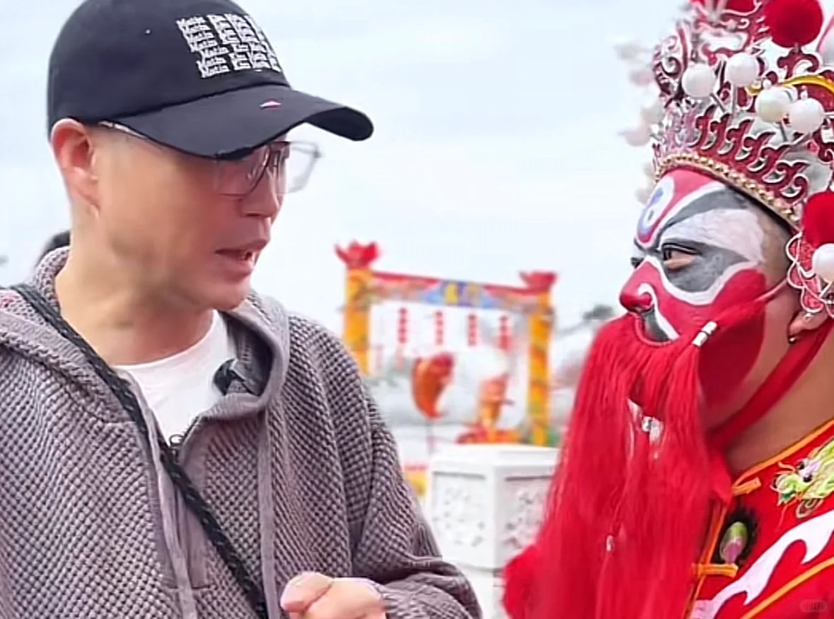 王迅打卡英歌舞了