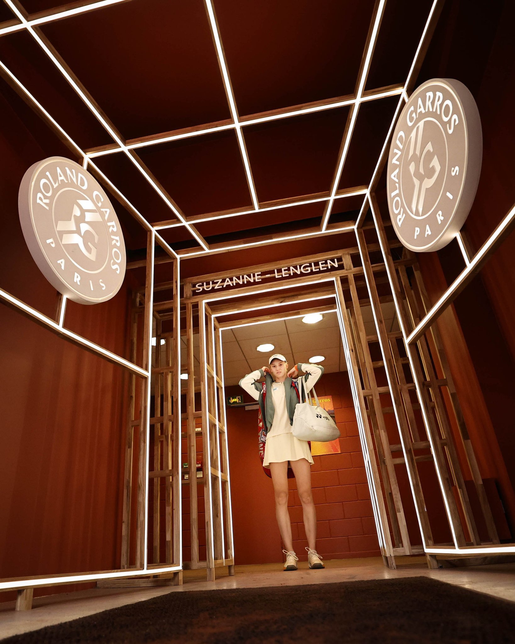 #法网2024# 莱巴金里晋级32强！法网女单次轮，莱巴金娜63 64鲁斯美巴好